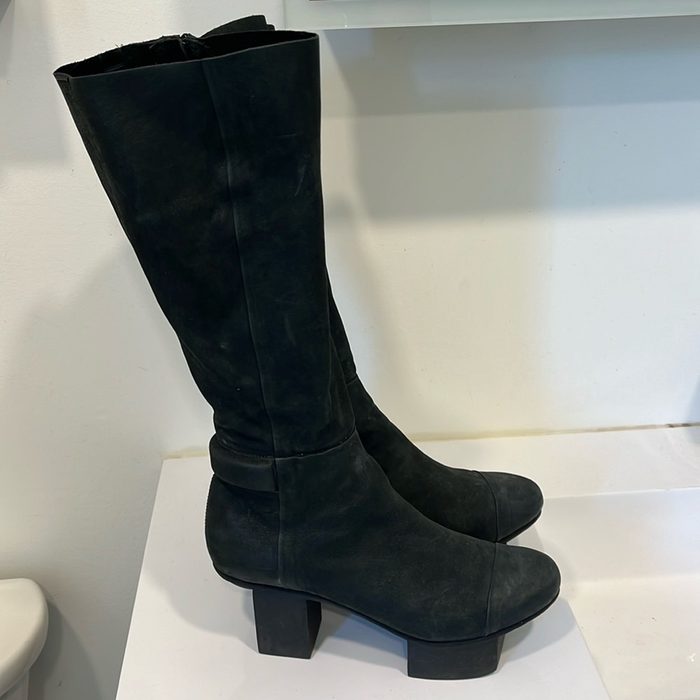 Unique Trippen black leather boots